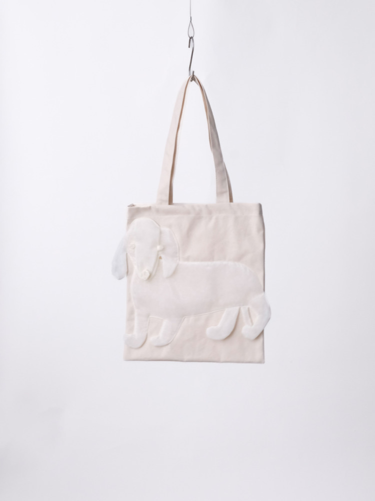 A4 TOTE（生成）/ 犬B