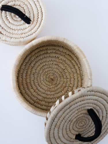 Sabai Lidded Basket M / Natural × Black