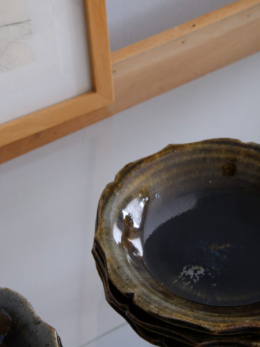 青灰稜花四寸皿