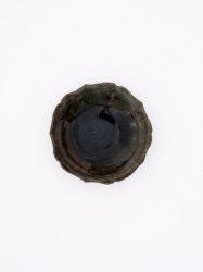 青灰稜花四寸皿