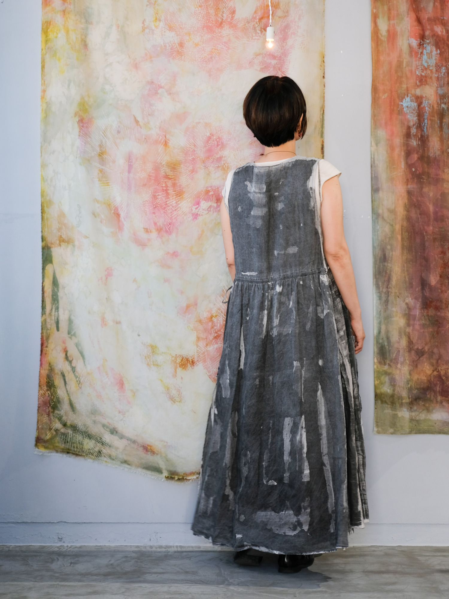 linen – side open dress / sumi 25-C1