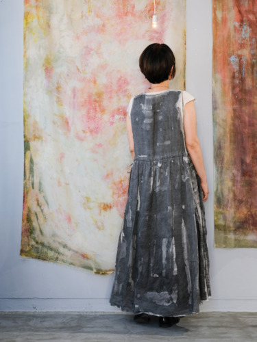 linen – side open dress / sumi 25-C1