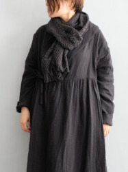 ガラ紡 Muffler Stole Heringbone / Charcoal Black
