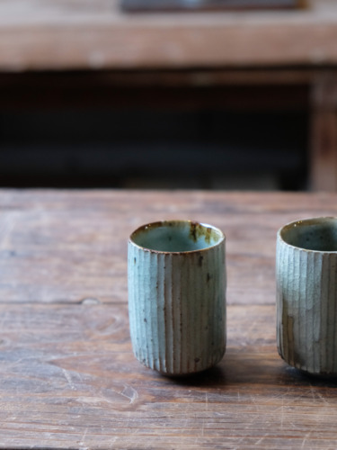 緑灰切立湯呑 / 鎬