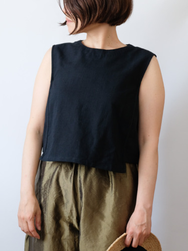 Hand Woven Sleeveless Top / Black