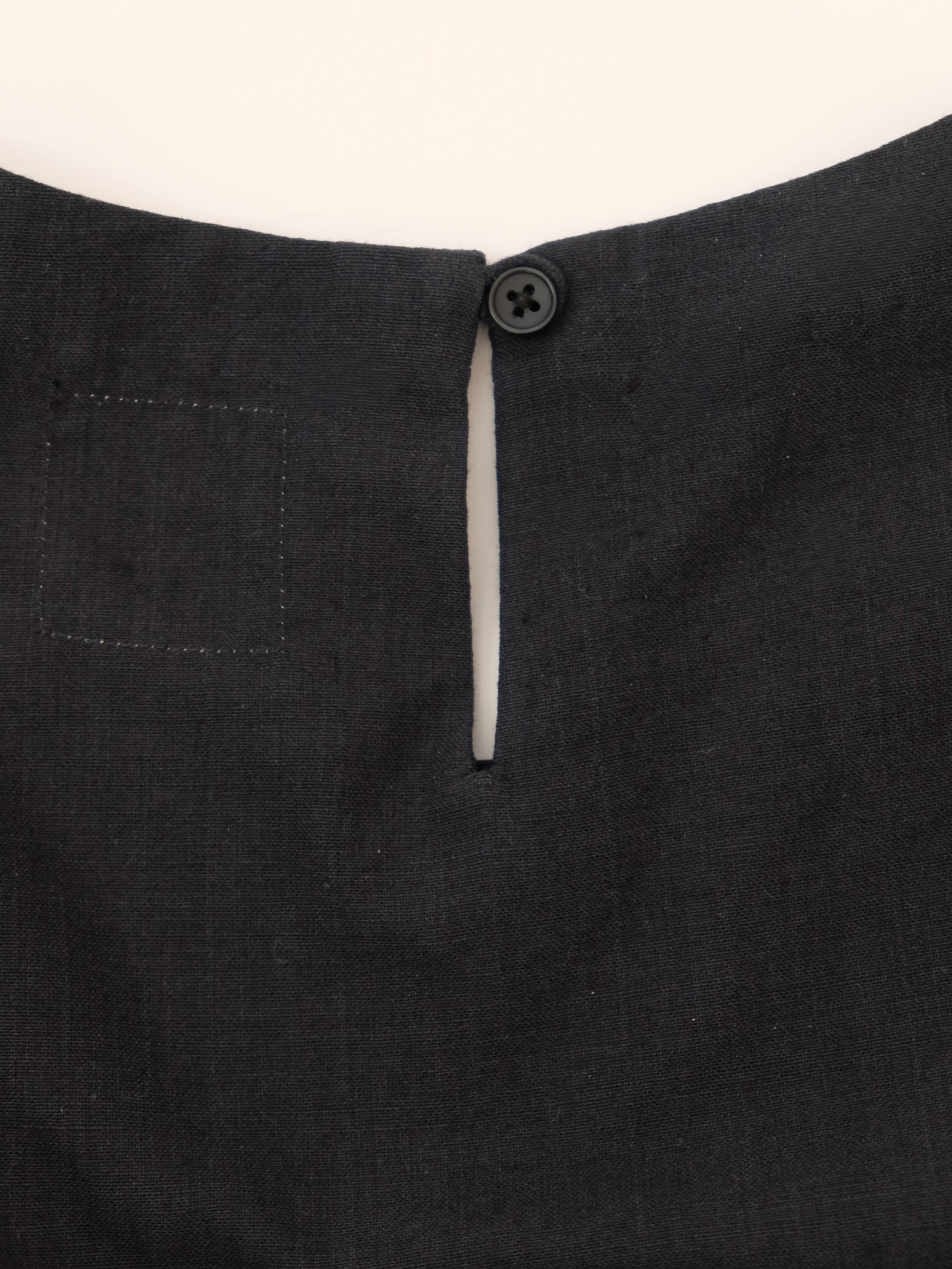 Hand Woven Sleeveless Top / Black