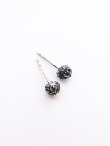 シルバーボールピアス
